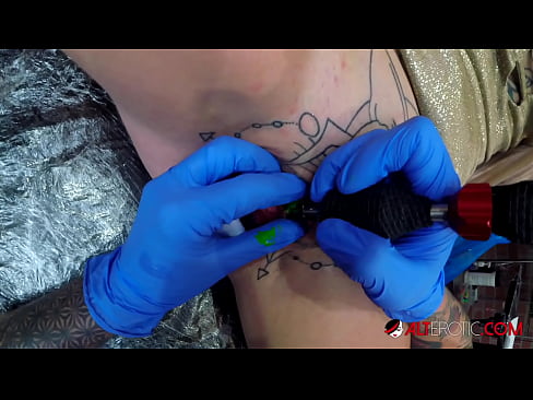 ❤️ Extremamente tatuada, a brasa Sully Savage fez uma tatuagem em seu clítoris Porno russo em porno pt-br.kassa-standupbar.ru ❌️❤