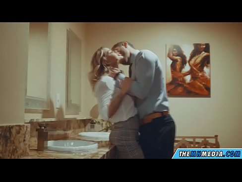 ❤️ Quando uma loira peituda o seduz em um banheiro público Porno russo em porno pt-br.kassa-standupbar.ru ❌️❤